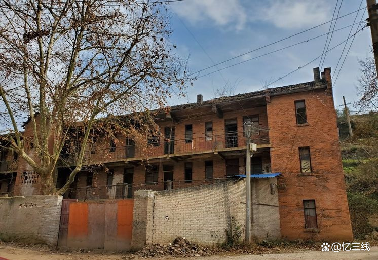 羊角冲的荣光与沉寂 从辉煌军工城到冷清工业遗址